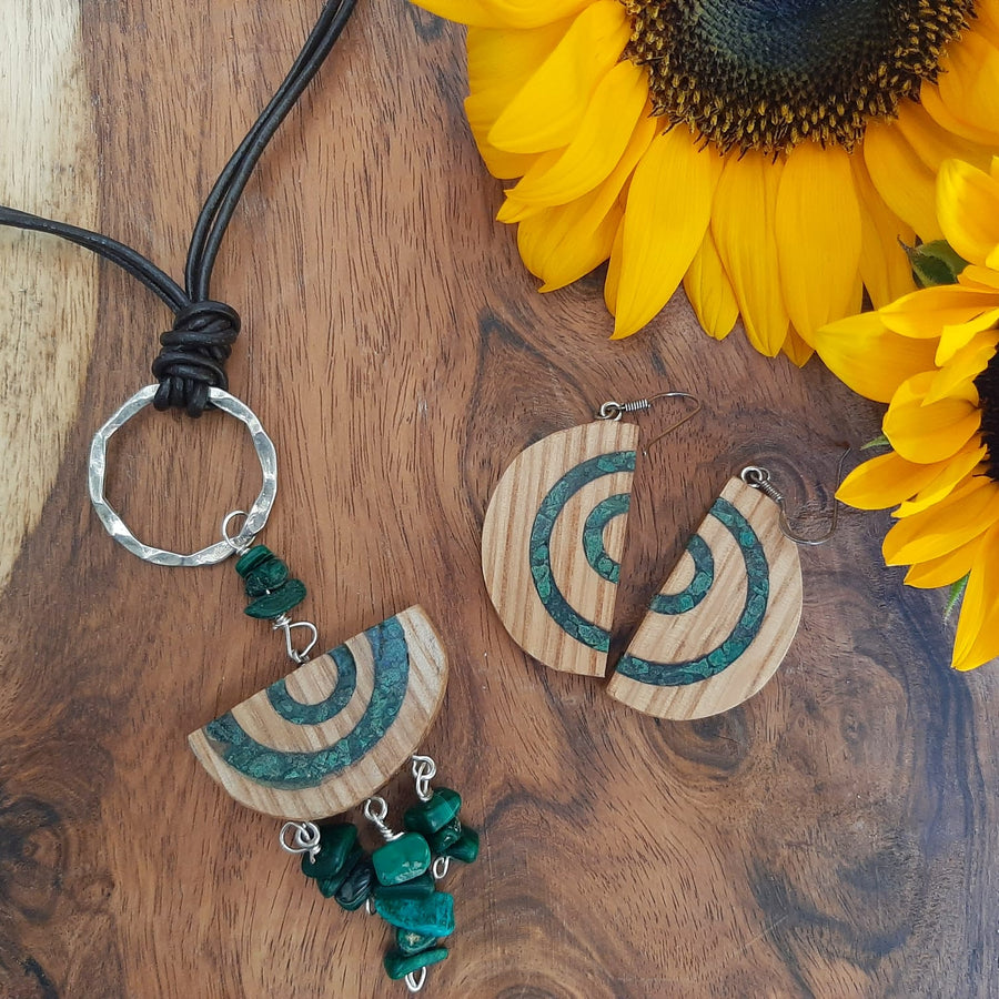 Oak, Malachite and Eilat Stone Necklace